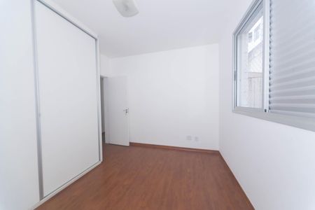 Apartamento à venda com 201m², 3 quartos e 2 vagasquarto 2