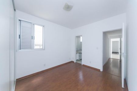 Apartamento à venda com 201m², 3 quartos e 2 vagasBanheiro da Suíte