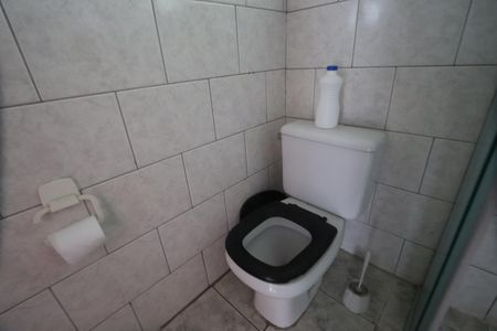 Casa à venda com 170m², 3 quartos e 5 vagasBanheiro 1