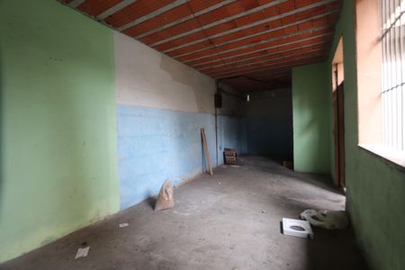 Casa à venda com 170m², 3 quartos e 5 vagasSalão