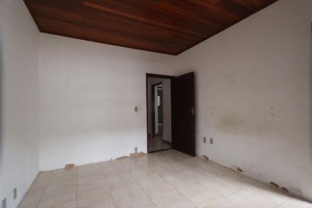 Casa à venda com 170m², 3 quartos e 5 vagasEscritório