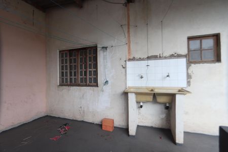 Casa à venda com 170m², 3 quartos e 5 vagasQuintal