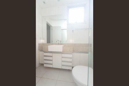 Apartamento à venda com 101m², 3 quartos e 2 vagasBanheiro suite 