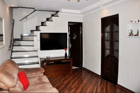 Casa para alugar com 210m², 2 quartos e 2 vagas Casa para alugar com 210m², 2 quartos e 2 vagasDetalhe - Sala