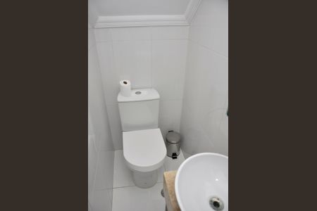 Casa para alugar com 210m², 2 quartos e 2 vagas Casa para alugar com 210m², 2 quartos e 2 vagasDetalhe - Sala - Lavabo