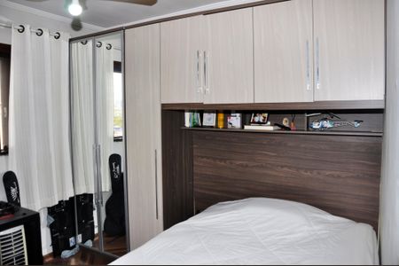 Casa para alugar com 210m², 2 quartos e 2 vagas Casa para alugar com 210m², 2 quartos e 2 vagasDetalhe - Quarto 02 com Suíte