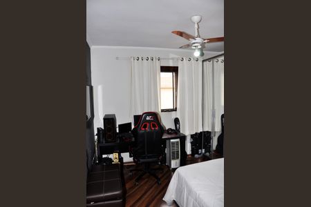 Casa para alugar com 210m², 2 quartos e 2 vagas Casa para alugar com 210m², 2 quartos e 2 vagasDetalhe - Quarto 02 com Suíte