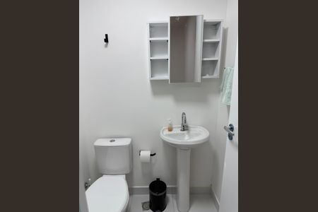 Banheiro de apartamento para alugar com 1 quarto, 30m² em Planalto Paulista, São Paulo