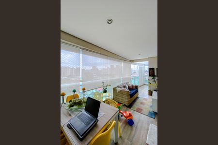 Apartamento à venda com 120m², 3 quartos e 2 vagasVaranda