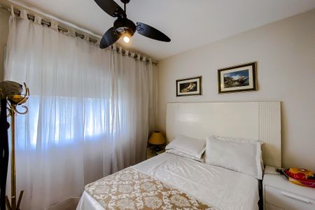 Apartamento à venda com 120m², 3 quartos e 2 vagasQuarto 2