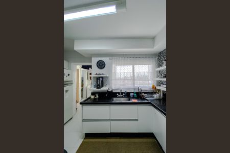 Apartamento à venda com 120m², 3 quartos e 2 vagasCozinha