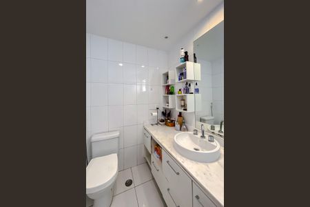 Apartamento à venda com 120m², 3 quartos e 2 vagasBanheiro da Suíte