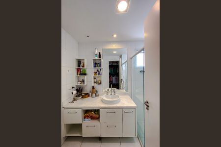 Apartamento à venda com 120m², 3 quartos e 2 vagasBanheiro da Suíte