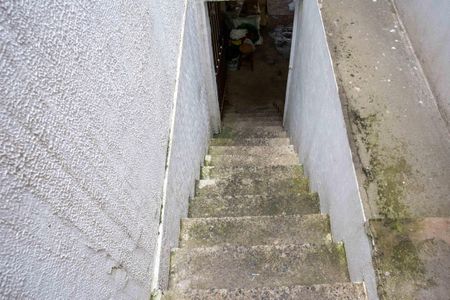 Casa para alugar com 125m², 4 quartos e 5 vagasEscada