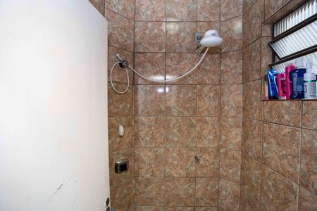 Casa para alugar com 125m², 4 quartos e 5 vagasBanheiro 2 Casa 1