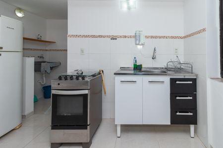 Cozinha de apartamento para alugar com 1 quarto, 30m² em Perdizes, São Paulo