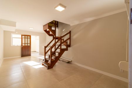 Sala de casa de condomínio para alugar com 2 quartos, 92m² em Camaquã, Porto Alegre