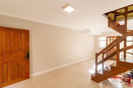 Sala de casa de condomínio para alugar com 2 quartos, 92m² em Camaquã, Porto Alegre