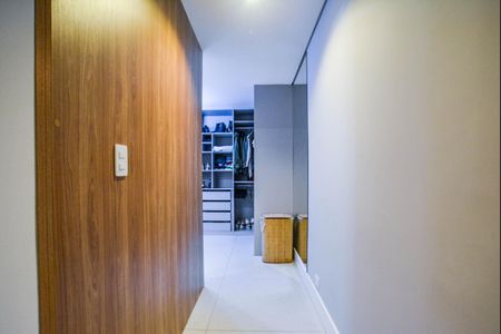 Casa à venda com 240m², 2 quartos e 3 vagasQuarto Suíte