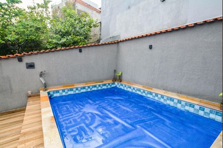 Casa à venda com 240m², 2 quartos e 3 vagasPiscina