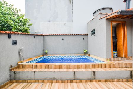 Casa à venda com 240m², 2 quartos e 3 vagasPiscina