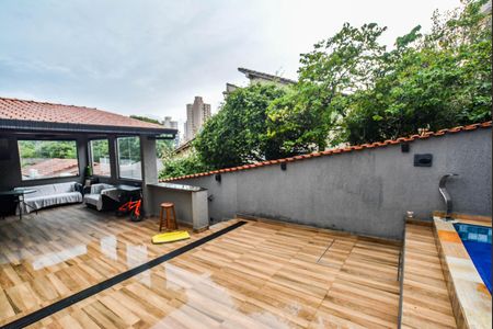 Casa à venda com 240m², 2 quartos e 3 vagasQuintal
