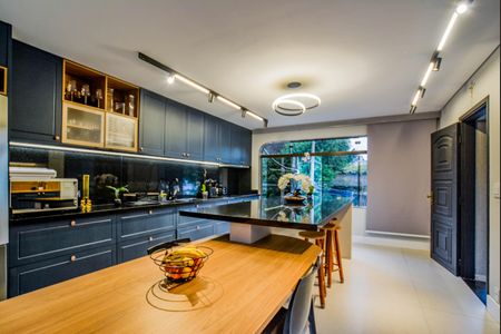 Casa à venda com 240m², 2 quartos e 3 vagasCozinha
