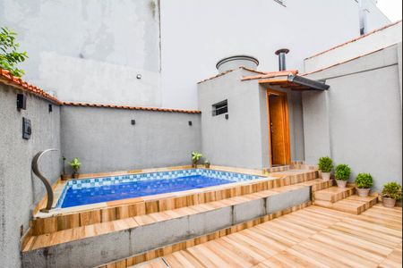 Casa à venda com 240m², 2 quartos e 3 vagasPiscina