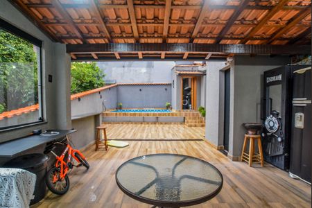 Casa à venda com 240m², 2 quartos e 3 vagasÁrea gourmet