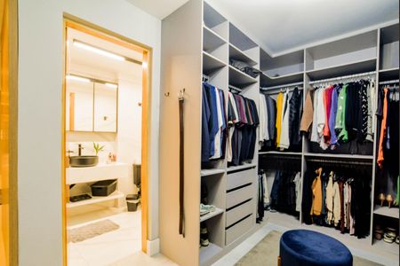 Casa à venda com 240m², 2 quartos e 3 vagasQuarto Suíte