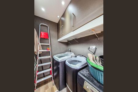 Casa à venda com 240m², 2 quartos e 3 vagasÁrea de Serviço