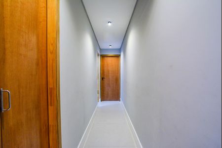 Corredor de casa à venda com 2 quartos, 240m² em Vila Valparaíso, Santo André