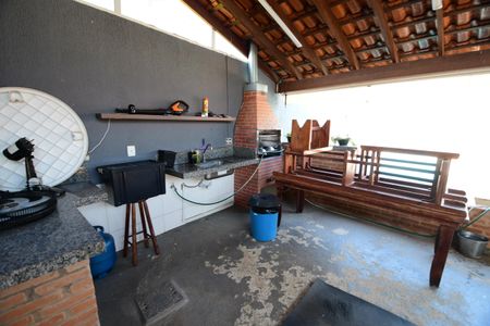 Casa à venda com 165m², 3 quartos e 3 vagasVaranda gourmet