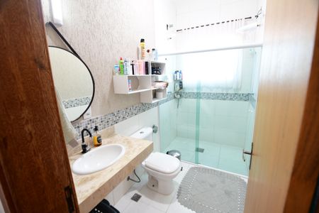 Casa à venda com 165m², 3 quartos e 3 vagasBanheiro Suíte