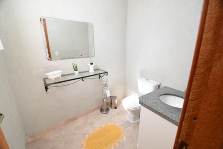 Casa à venda com 165m², 3 quartos e 3 vagasLavabo