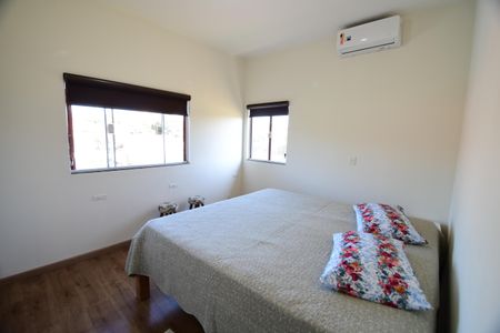 Casa à venda com 165m², 3 quartos e 3 vagasQuarto 3 - Suíte
