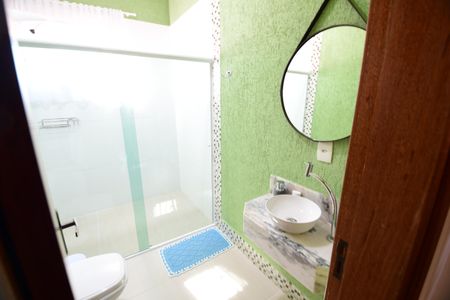 Casa à venda com 165m², 3 quartos e 3 vagasBanheiro Social