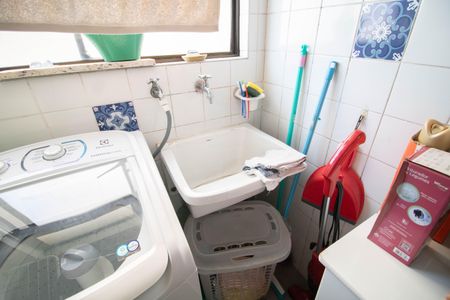 Apartamento para alugar com 57m², 2 quartos e 1 vagaCOZINHA E ÁREA DE SERVIÇO