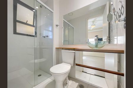 Apartamento à venda com 65m², 2 quartos e 2 vagasBanheiro da Suíte