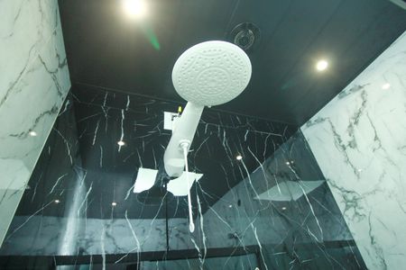 Apartamento à venda com 61m², 2 quartos e 1 vaga Apartamento à venda com 61m², 2 quartos e 1 vagaBanheiro da Suíte 1