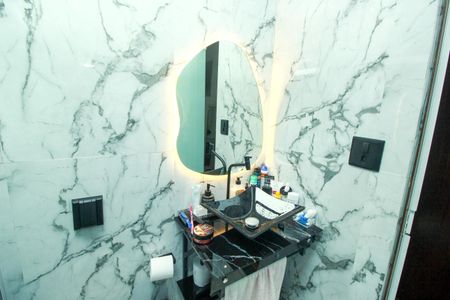 Apartamento à venda com 61m², 2 quartos e 1 vaga Apartamento à venda com 61m², 2 quartos e 1 vagaBanheiro da Suíte 1