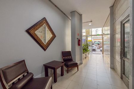 Apartamento para alugar com 68m², 2 quartos e sem vagaHall social