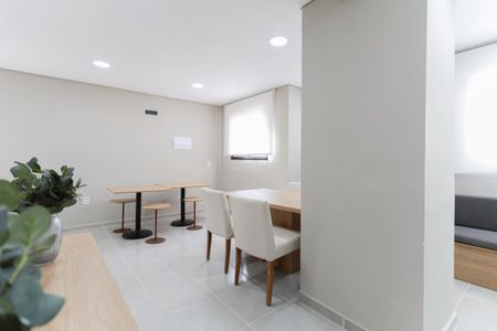 Apartamento para alugar com 39m², 2 quartos e sem vagaÁrea comum - Salão de festas