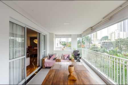 Apartamento à venda com 153m², 3 quartos e 2 vagasSala - sacada