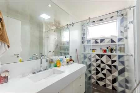 Apartamento à venda com 153m², 3 quartos e 2 vagasSuíte 3 - banheiro