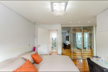 Apartamento à venda com 153m², 3 quartos e 2 vagasSuíte 3