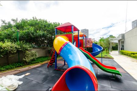 Apartamento à venda com 153m², 3 quartos e 2 vagasÁrea comum - Playground