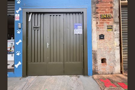 Casa para alugar com 96m², 2 quartos e 3 vagas Casa para alugar com 96m², 2 quartos e 3 vagasFachada