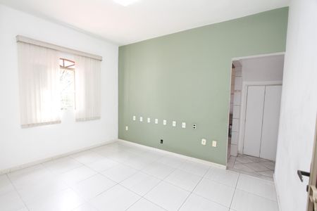 Sala de casa para alugar com 3 quartos, 125m² em Palmeiras, Belo Horizonte