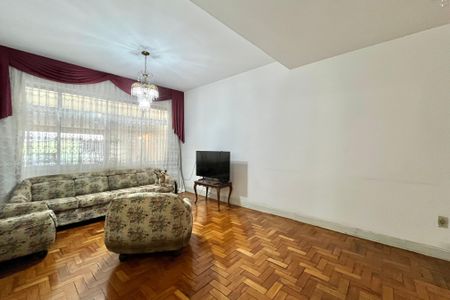 Casa à venda com 143m², 2 quartos e 2 vagasSala